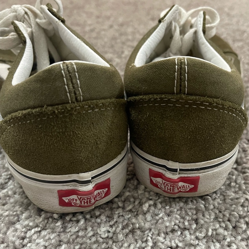 Vans - Picture 5 of 6
